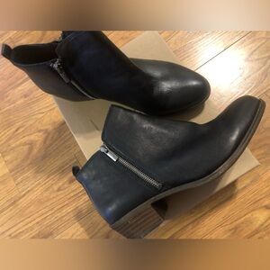 Lucky Brand ankle boots in size 11W